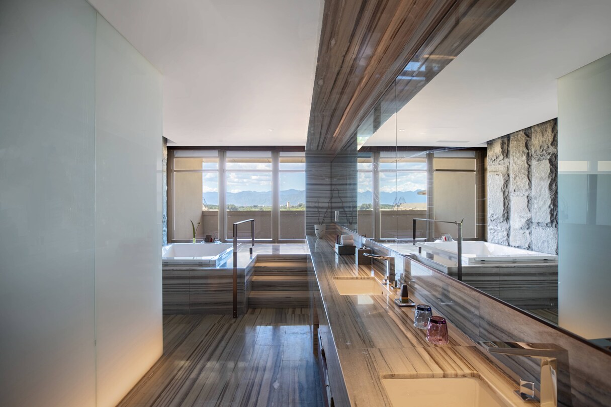 总统套房 - 浴室